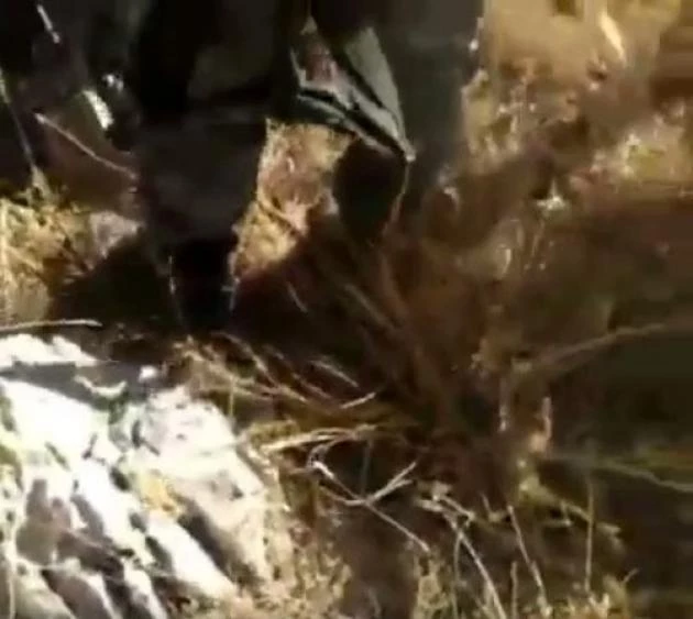 Συρία: Τούρκοι στρατιώτες εκτελούν και κλωτσούν κούρδισσες μαχήτριες του YPJ (βίντεο)